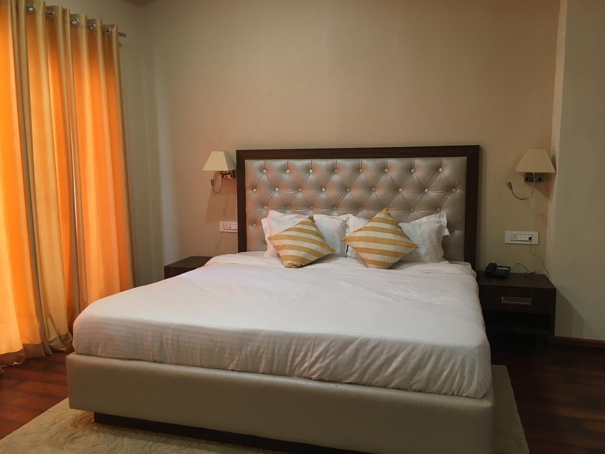Hotel Anand Renaissance Firozpur Εξωτερικό φωτογραφία